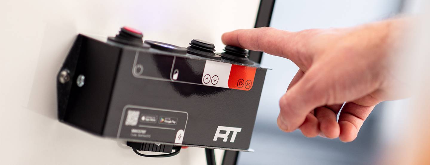 Ovládací panel Brian james RT7